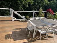 <b>Trex Transcend Havana Gold Deck with White Washington Vinyl Railing with Black Aluminum Balusters 2</b>